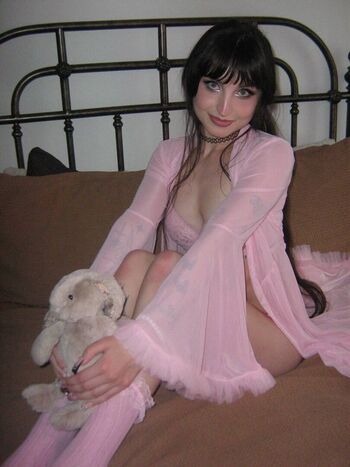 Beebee asmr image