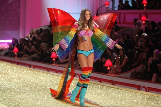 Behati prinsloo image