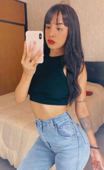 Belen zenteno image