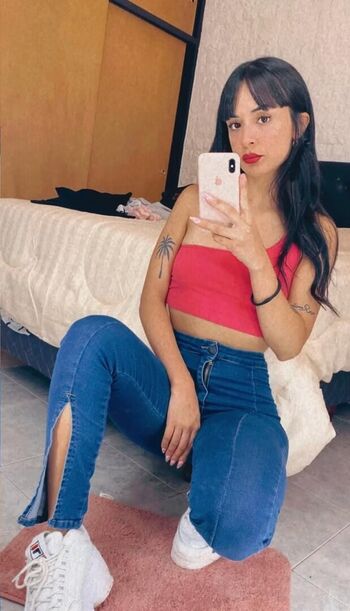 Belen zenteno image