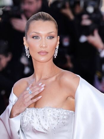 Bella hadid 1 page 2 image