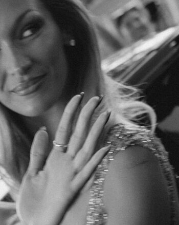 Bella hadid 1 page 2 image
