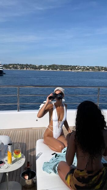 Bella hadid 1 image