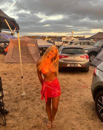 Bella laverock page 2 image