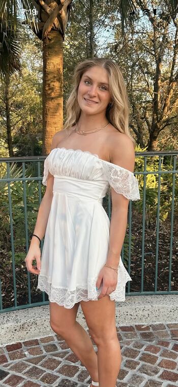 Bella norris image