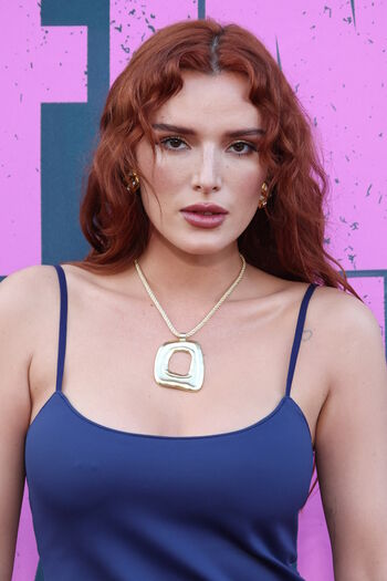 Bella thorne 1 page 2 image