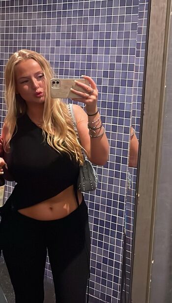 Bella turner image