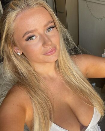 Bella turner image