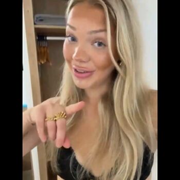 Bellablows 1 image