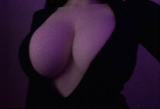 Bellabunnieee image