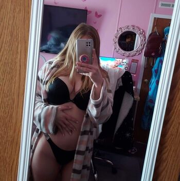 Bethanyyxoxo image