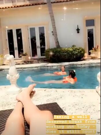 Bigbirdgirl page 2 image