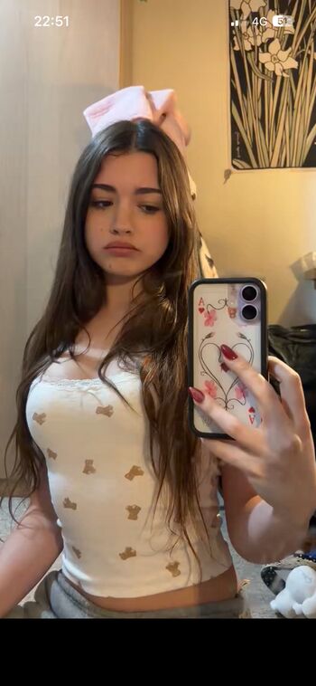 Bighazeleyeddoe image