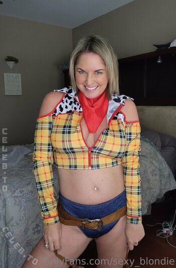 Bikininicole