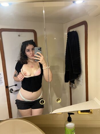 Bitemyblueberry image