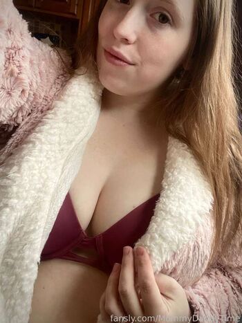 Blairethebustymilf image