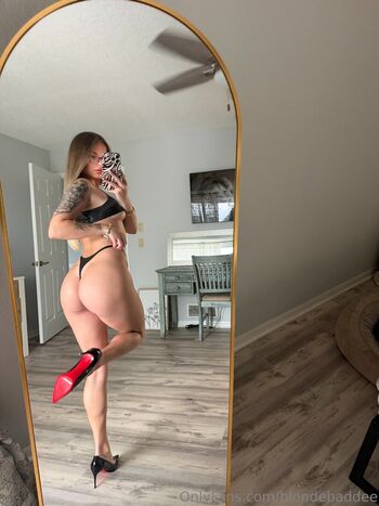 Blondebaddee image