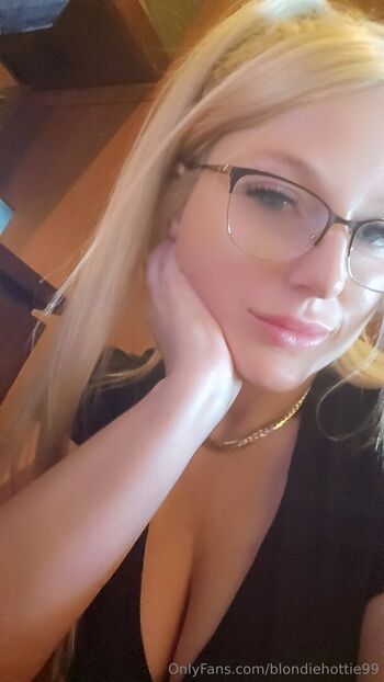 blondiehottie99