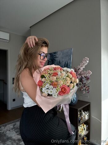 blondiiie_rose