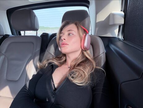 Blondinka Drive Angelina