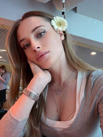 Blondinka Drive Angelina