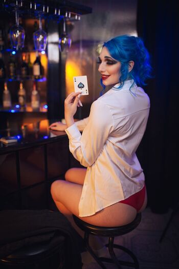 Bloodynyuu image