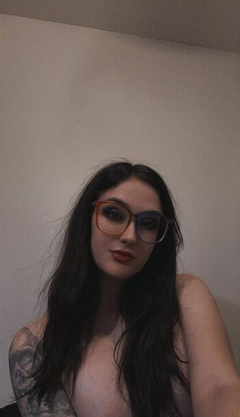 Bloomsandbooks image