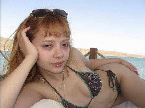 Bra zeynep etin image