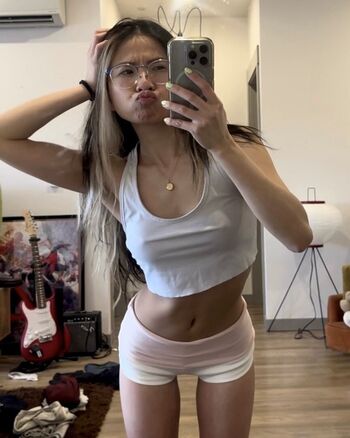 Brattybrainiac image