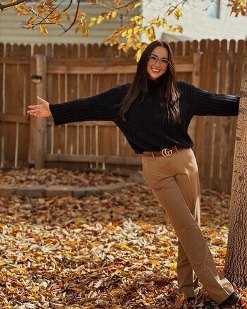 Briana graves image