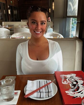 Briana graves image