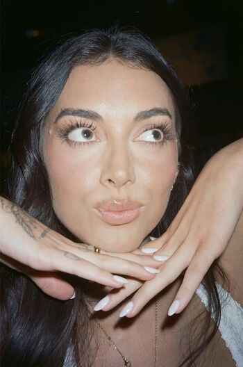 Brianna lapaglia image