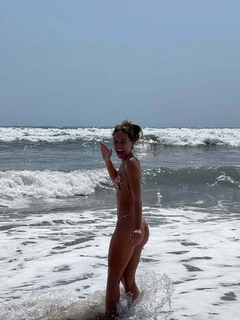 Brit manuela page 2 image