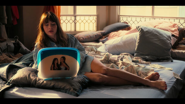 Britt robertson image