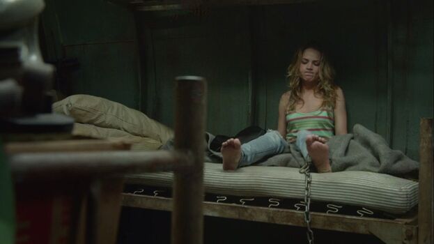 Britt robertson image