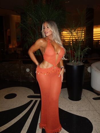 Bronzed bodiies image