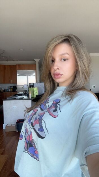 Brooke lindsay image