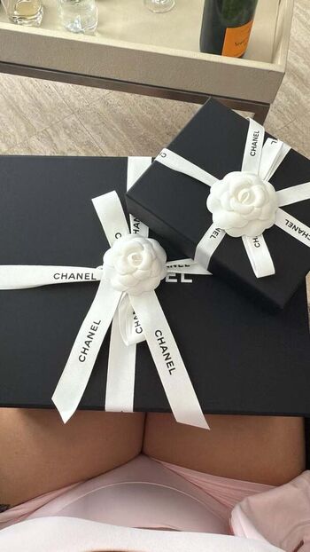 Brooke lindsay image