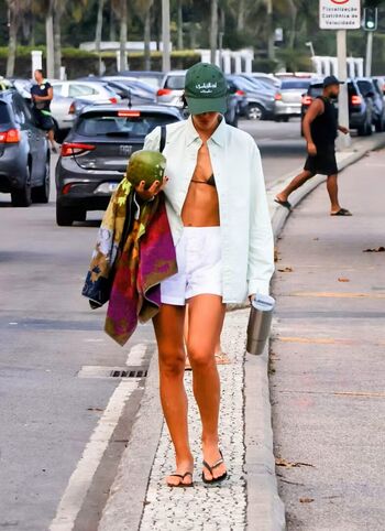 Bruna marquezine page 3 image