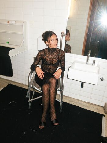 Bruna marquezine page 3 image