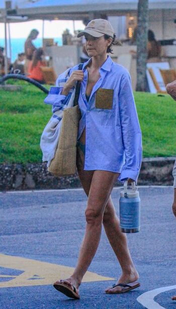 Bruna marquezine page 2 image