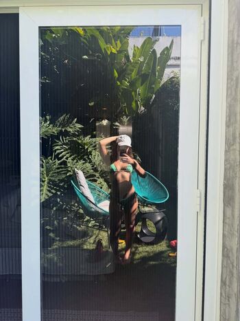 Bruna16 image