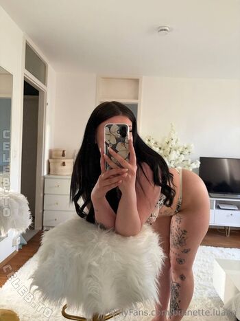 Brunette luana image