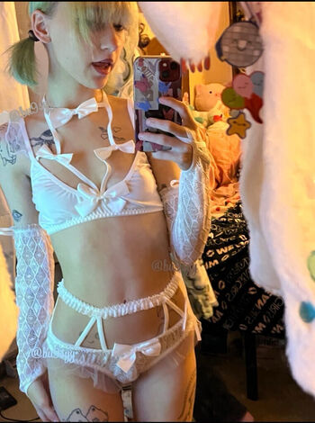 Bu9syy on twitter and fansly image