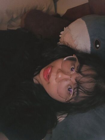 Bunniiigirlgirl image