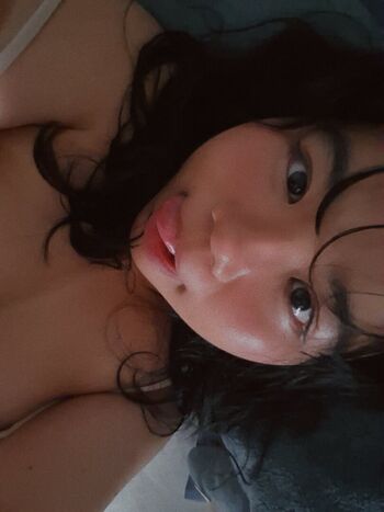 Bunniiigirlgirl image