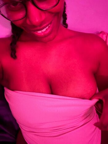 Bunnyontheinternet image