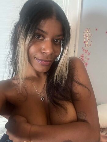 Bunnyontheinternet image