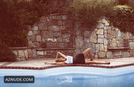 Burcu esmersoy image