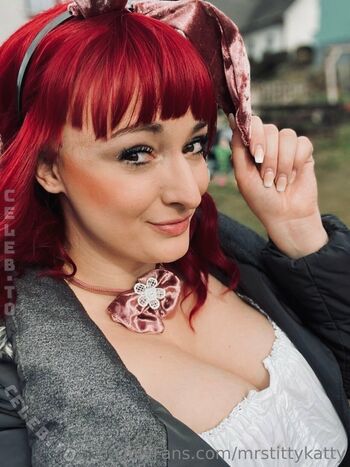 bustyjillfox, tittykatty